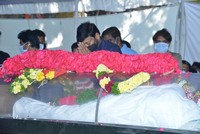 Chiranjeevi Pays Last Respcets to Sirivennela Sitaramasastri